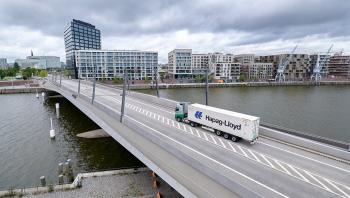 HLAG ReeferTruck Hamburg x
