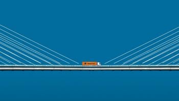 HLAG Vasco da Gama Bridge x