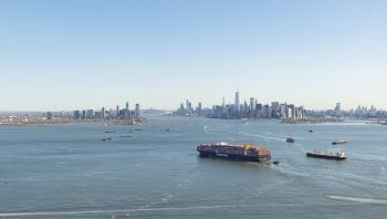HLAG NewYorkExpress NY x