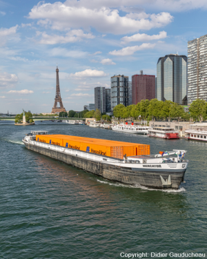 Barge_Seine_LOOKOUT.PNG