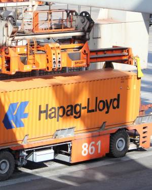 CustomerNEWS_SURCHARGES-02_orange_03.jpeg