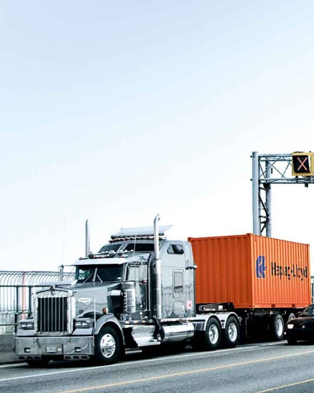 HLAG_PPT_Truck_Montreal_72dpi_sRGB.jpg