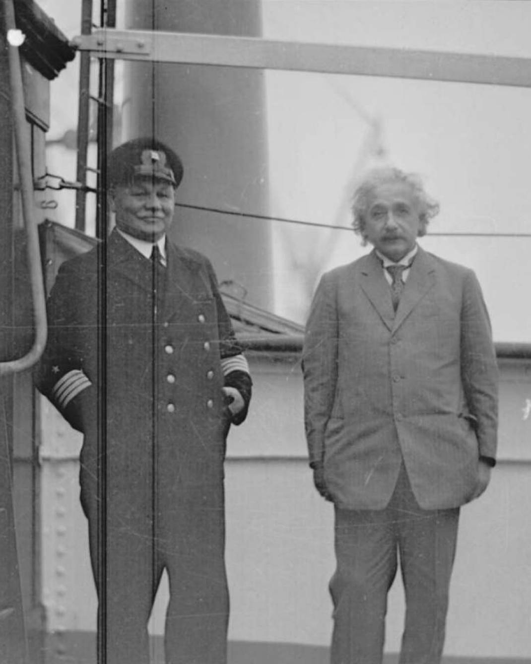 Albert_Einstein_2.jpg