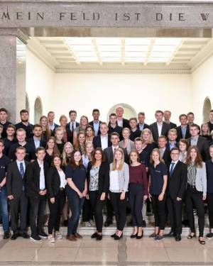 18-08-03_Azubis_Gruppenbild.jpg