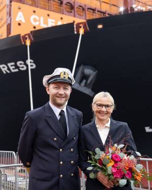 241104_Raetzke_HLAG_HAMBURG_EXPRESS.jpg