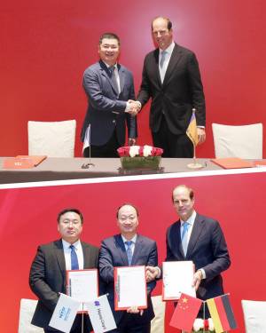 HLAG_IMAGE_4-3_Signing_NewBuilds_.jpg