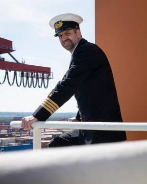 HAPAG_LLOYD_Kapitaen_Voss-1150955.jpg