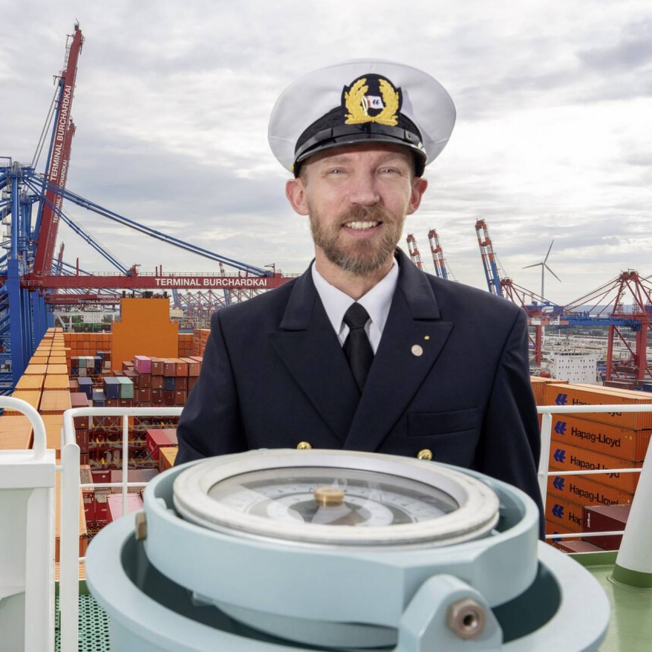 A GREAT VIEW Karsten Metzner at the compass on the bridge wing of the “Berlin Express”