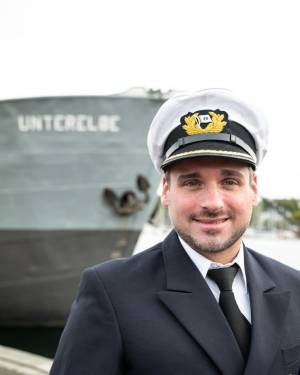 Thorsten_Schwarz_Kapitaen-1160648.jpg